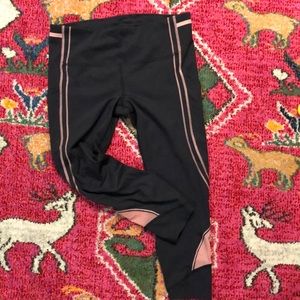 Athleta Ultimate Stash pocket Ignite tight 7/8 - size PL